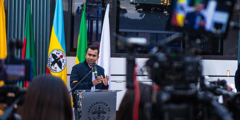 “Bienvenidos a la nueva era del transporte público en Colombia”, dice el gobernador Jorge Rey en los 212 años de Cundinamarca


