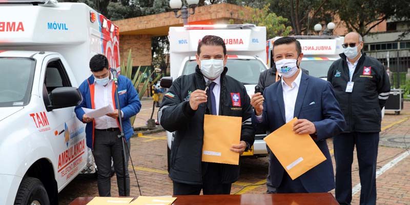Gobernación de Cundinamarca entrega 11 nuevas ambulancias a 7 municipios