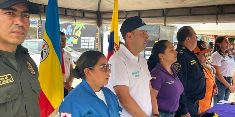 Avanza la atención de 200 familias damnificadas en Cáqueza por emergencia invernal



