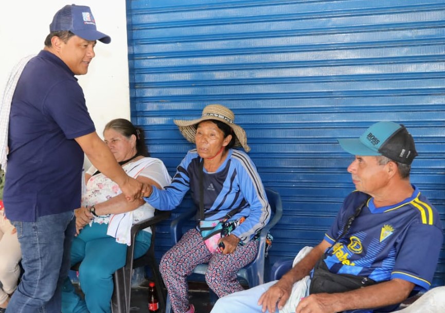 Gobierno departamental mitiga situación de familias damnificadas de Yacopí  
