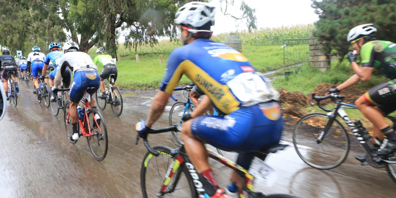 Steven Cuesta, ganador de la tercera etapa de la Vuelta a Cundinamarca en El Rosal
