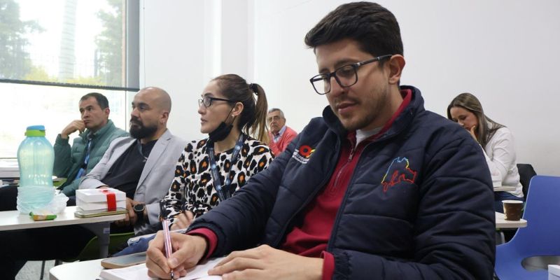 Cundinamarca moderniza el pago de la sobretasa a la gasolina y capacita a grandes contribuyentes