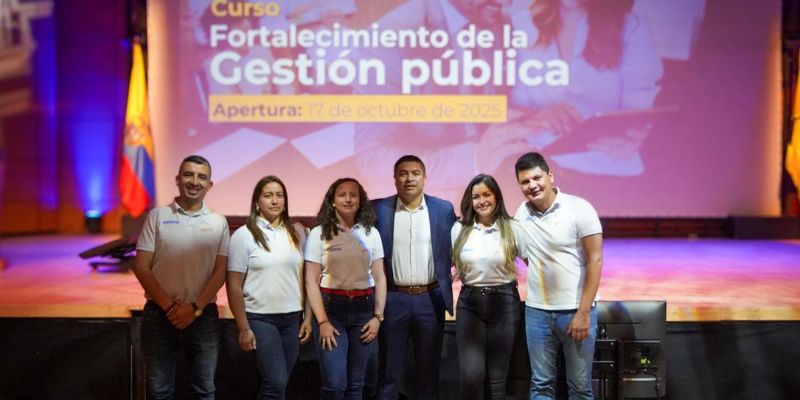 Gobernación de Cundinamarca capacita a 116 concejales en gestión pública con apoyo de la Universidad de los Andes
