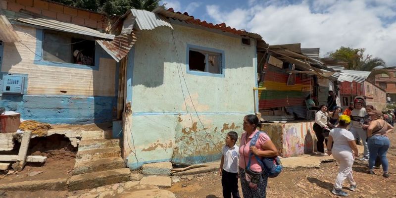 Silvania: 5 viviendas arrasadas, 17 necesitan reubicación y 8 familias en albergues temporales tras emergencia por crecientes súbitas