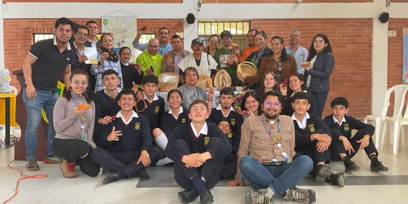Tres asociaciones campesinas y 72 productores lideran la recuperación de la agricultura ancestral en Cundinamarca