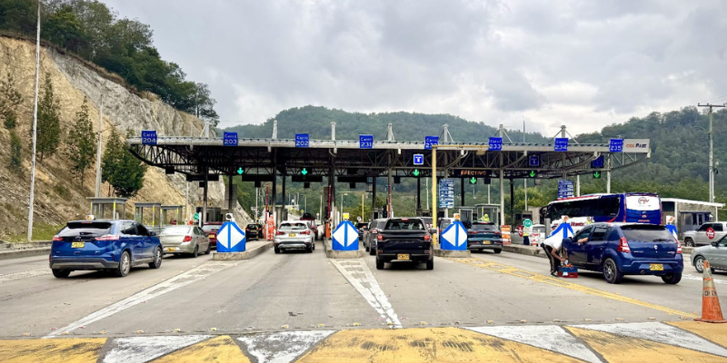 Más de 1,8 millones de vehículos se movilizaron por Cundinamarca durante el Puente Festivo del Día de Todos los Santos