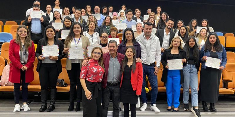 Más de 700 funcionarios se capacitan en lengua de señas para promover inclusión en Cundinamarca


