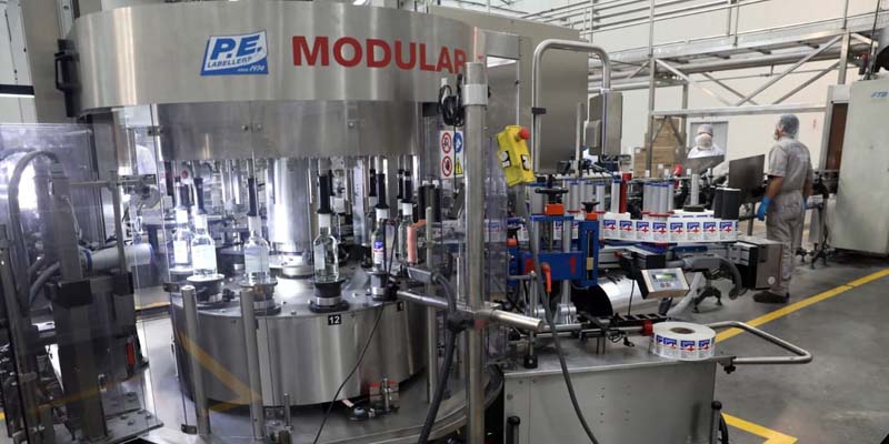 Empresa de Licores de Cundinamarca produce más de 40.000 unidades de alcohol antiséptico por día

 
 




