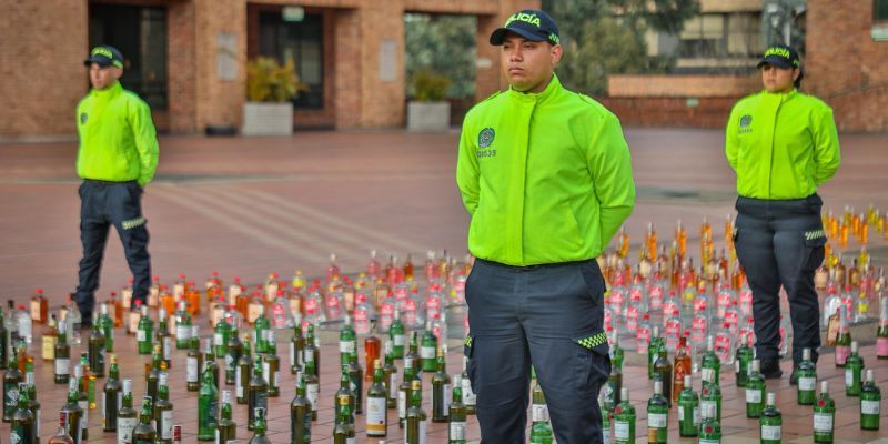Gobernador Jorge Rey lidera golpe contra red de licor adulterado que operaba en Bogotá