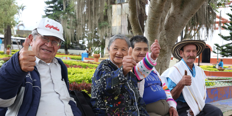 La felicidad será política pública en Cundinamarca











