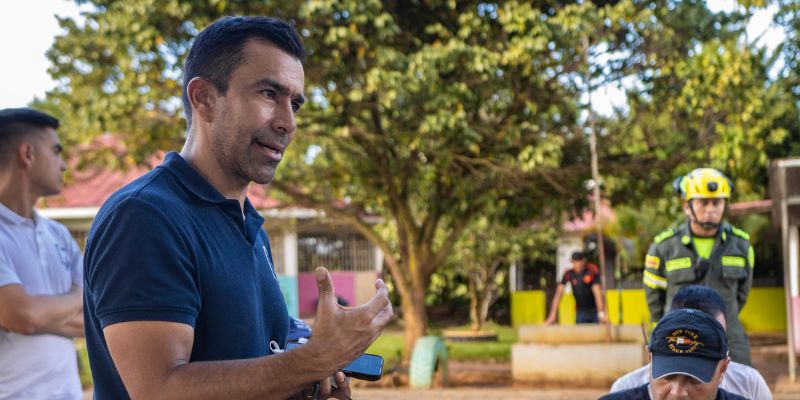 Gobernador Jorge Rey lidera respuesta ante sismo que deja más de 350 viviendas afectadas en Cundinamarca

