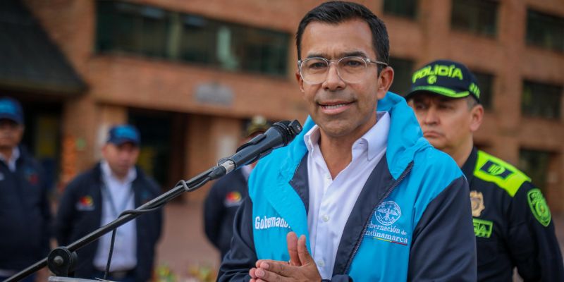 Gobernador Jorge Rey lidera golpe contra red de licor adulterado que operaba en Bogotá
