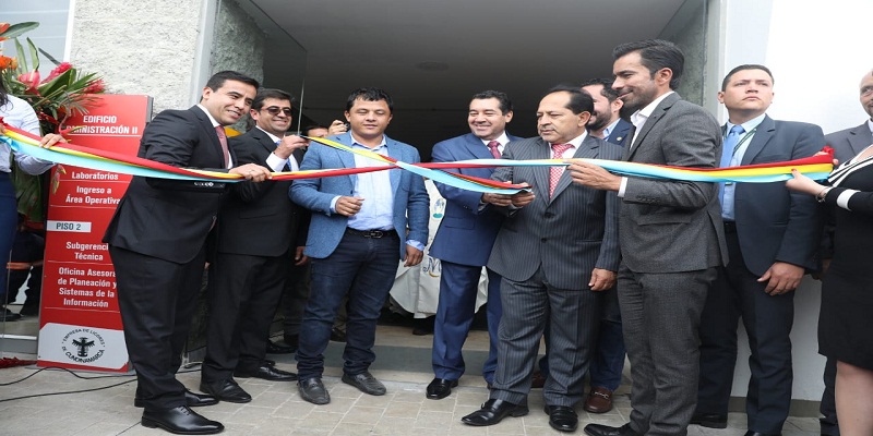 Gobernador Jorge Rey inauguró la planta de licores más grande de Suramérica