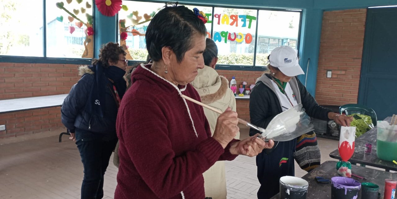 Beneficiarios del Centro de Bienestar del Anciano San José disfrutaron de una jornada de Arterapia

